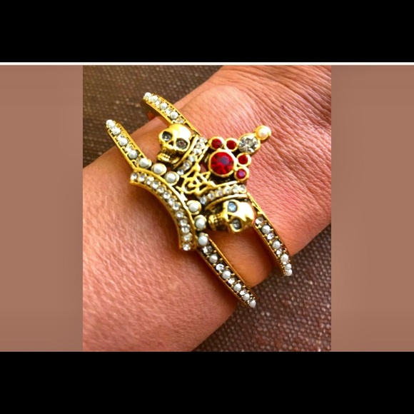 Jewelry - TRADED TO TWICECOUTURE. BRACELET